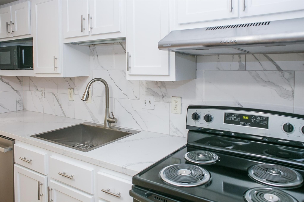 12900 Walden Road - Photo 7