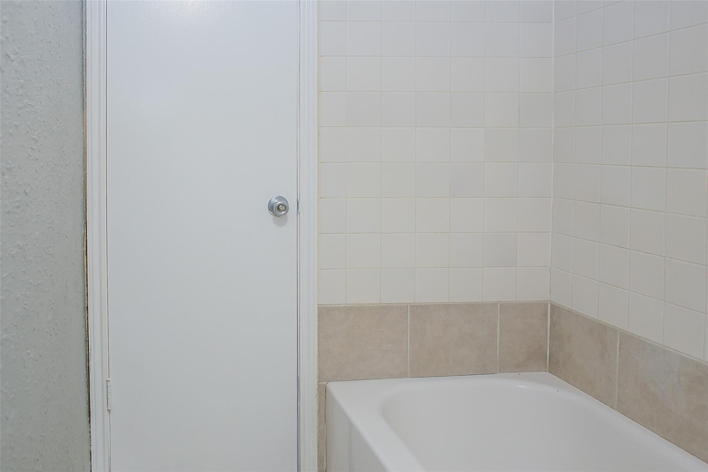 12900 Walden Road - Photo 19