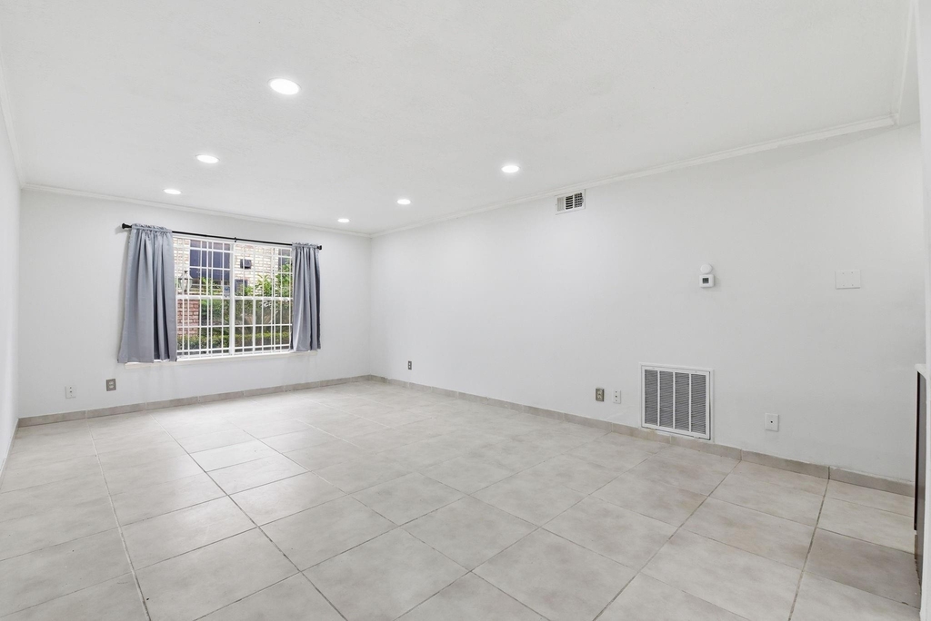 7900 Westheimer Road - Photo 16