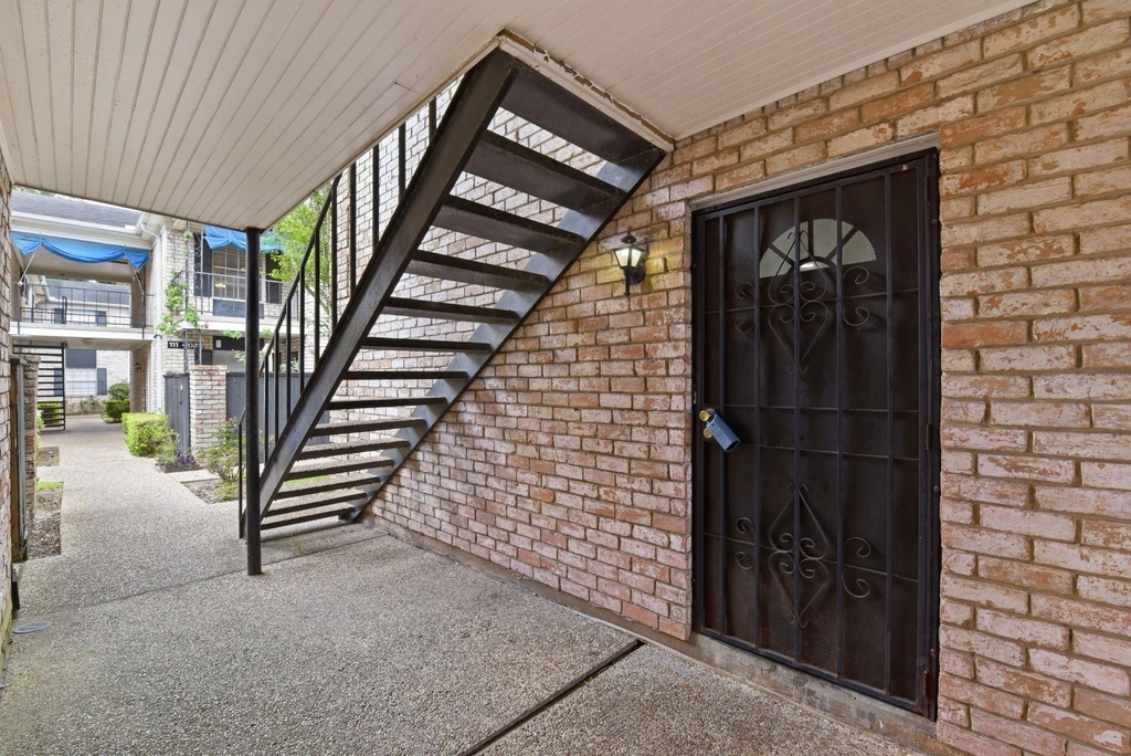 7900 Westheimer Road - Photo 1
