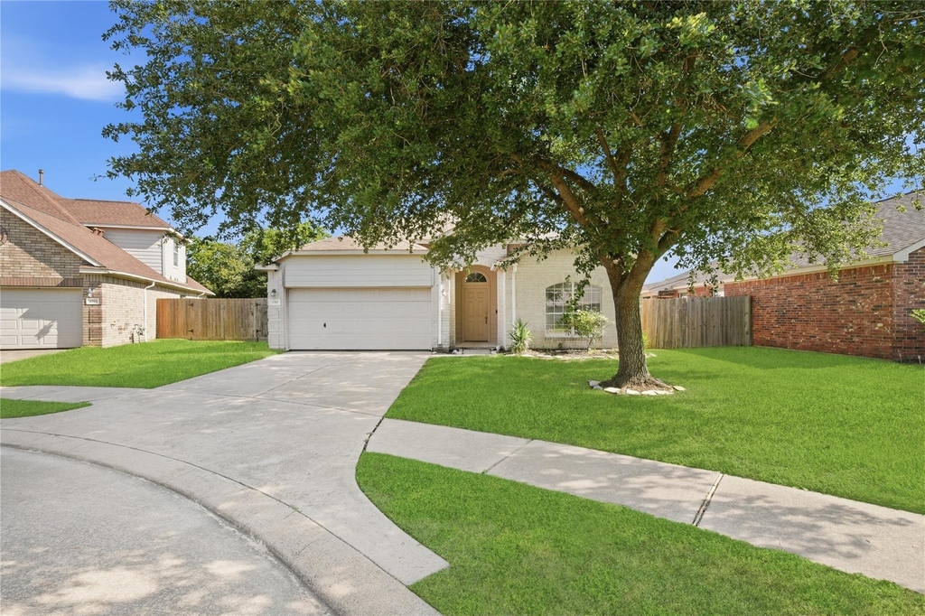 1707 N Highlands Crossing - Photo 1