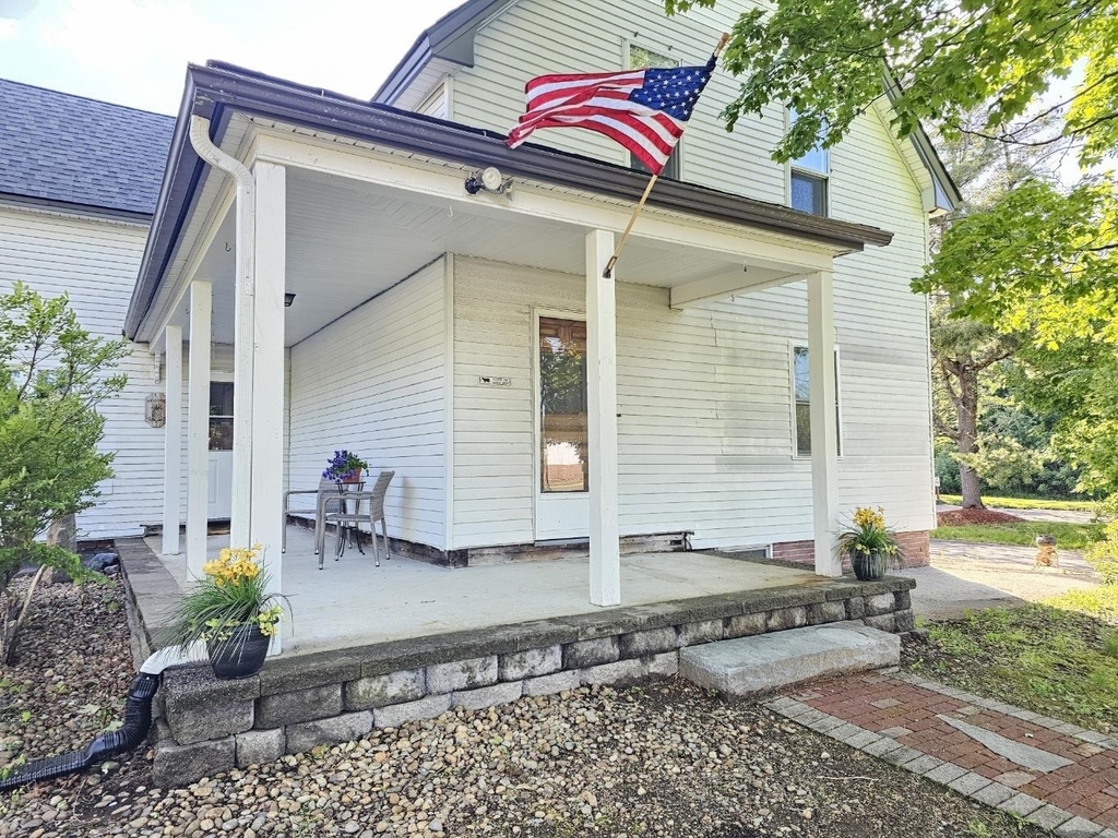 117a Lowell - Photo 2
