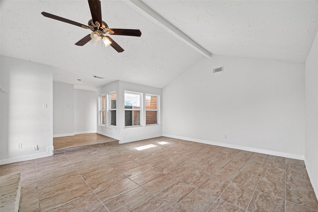 2223 Courtney Ct - Photo 4
