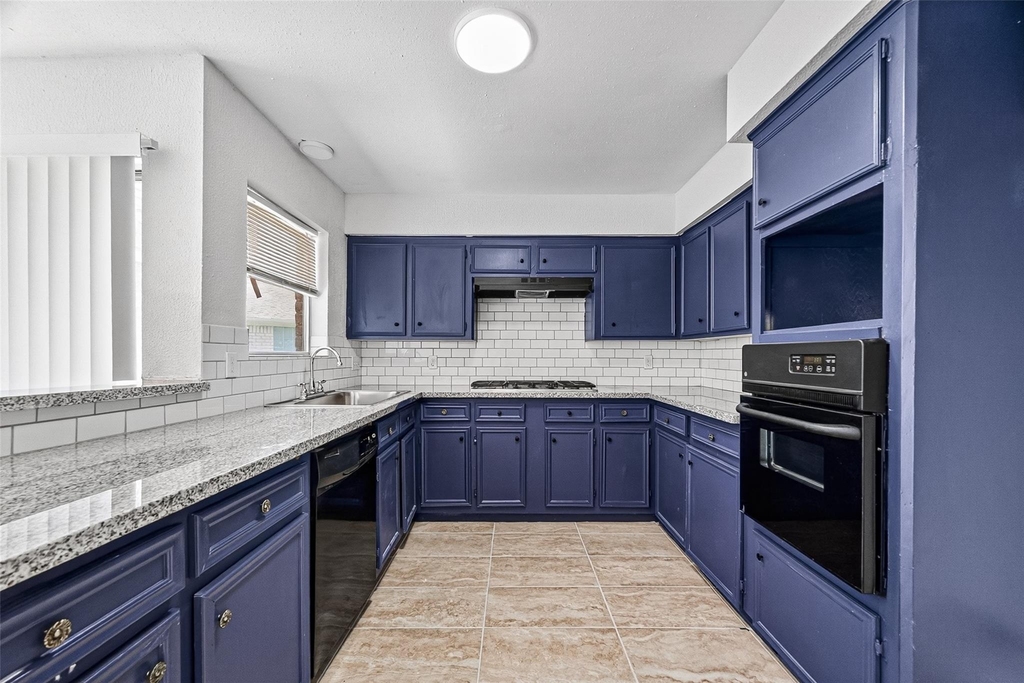2223 Courtney Ct - Photo 8