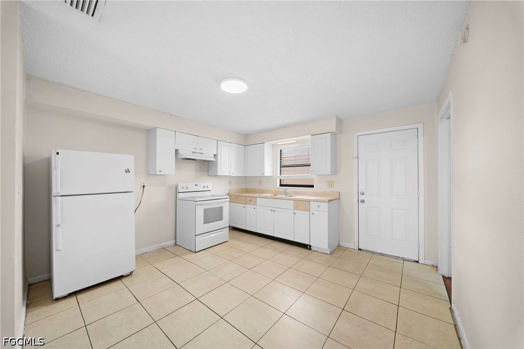5551 5th Avenue - Photo 6