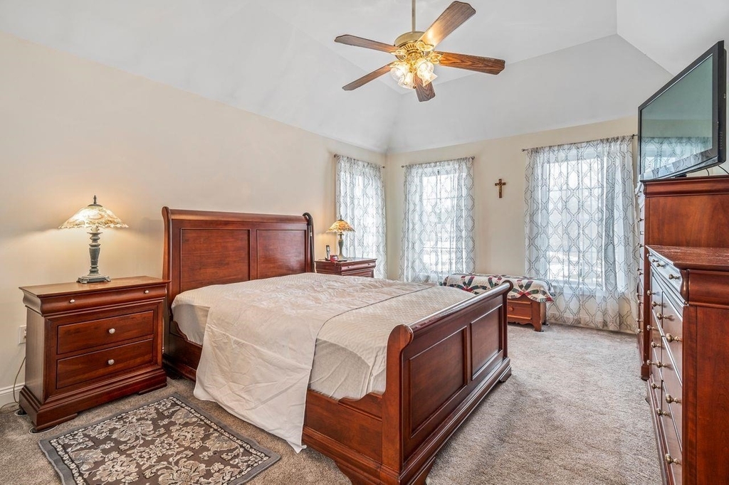20 Ordway - Photo 13