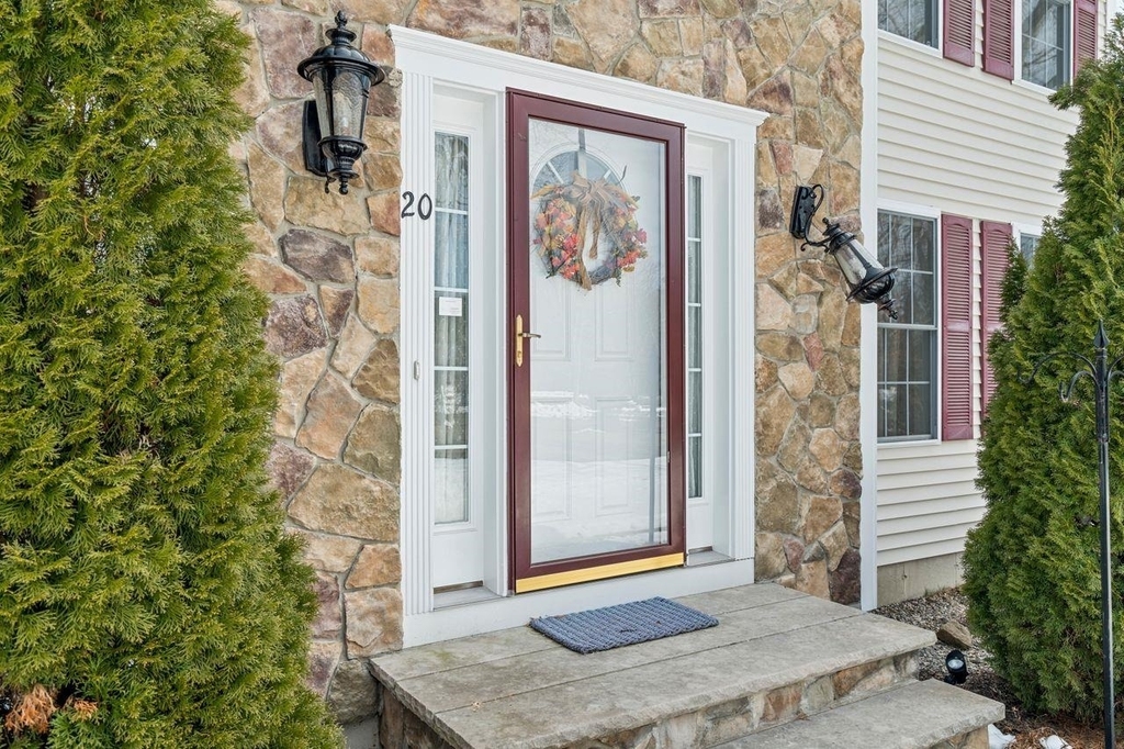 20 Ordway - Photo 1