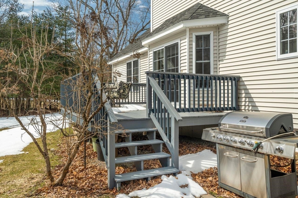 20 Ordway - Photo 3