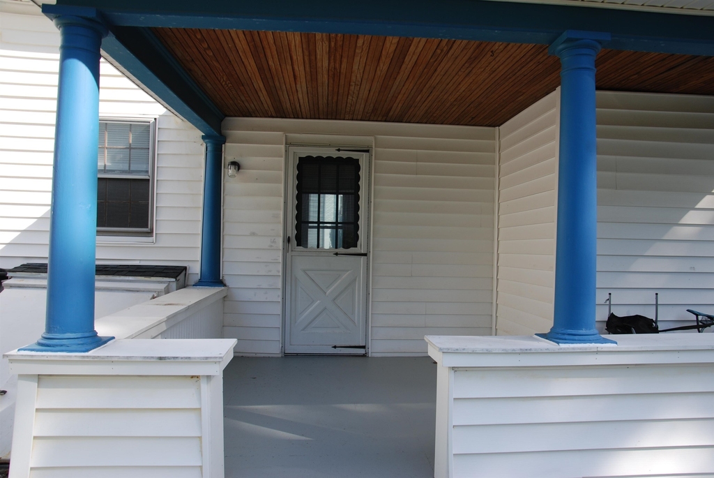 65 Centre - Photo 1