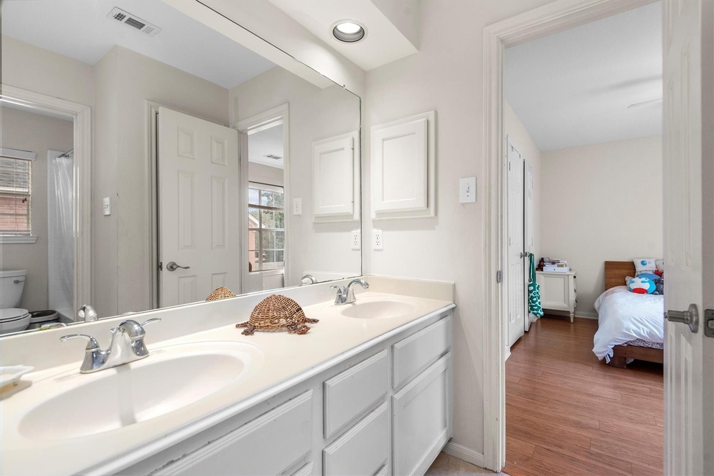 22007 Crossbrook Drive - Photo 36