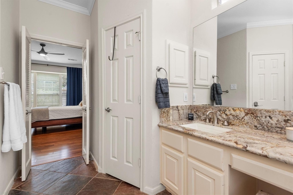 22007 Crossbrook Drive - Photo 25