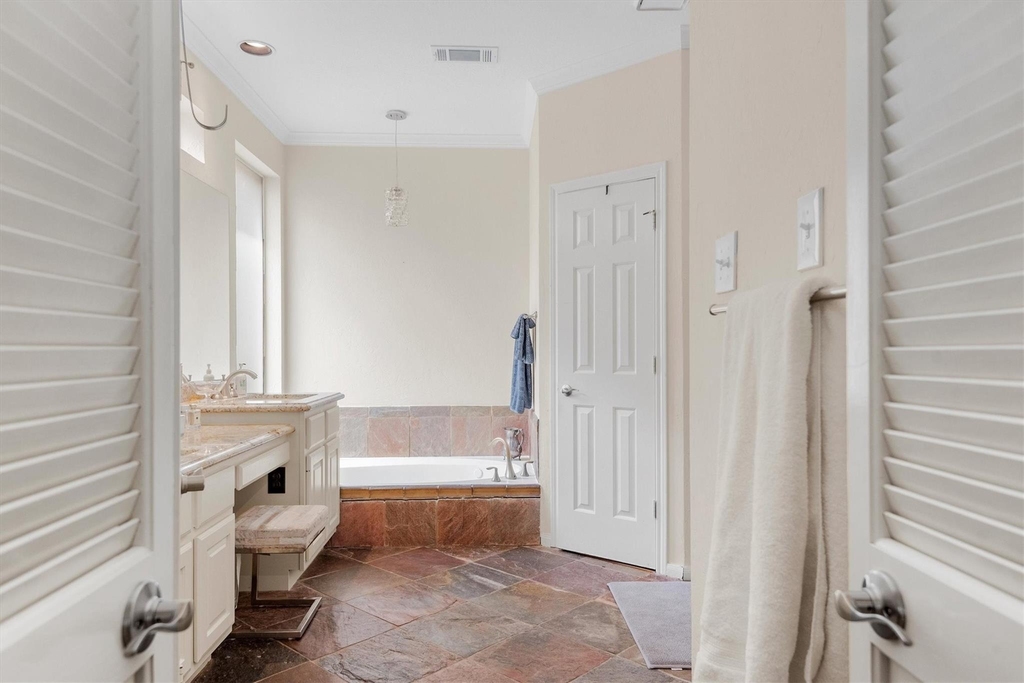 22007 Crossbrook Drive - Photo 27