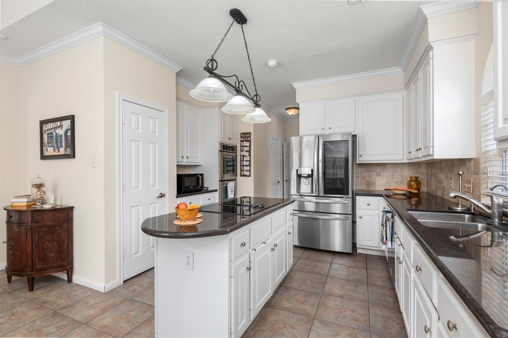 22007 Crossbrook Drive - Photo 15
