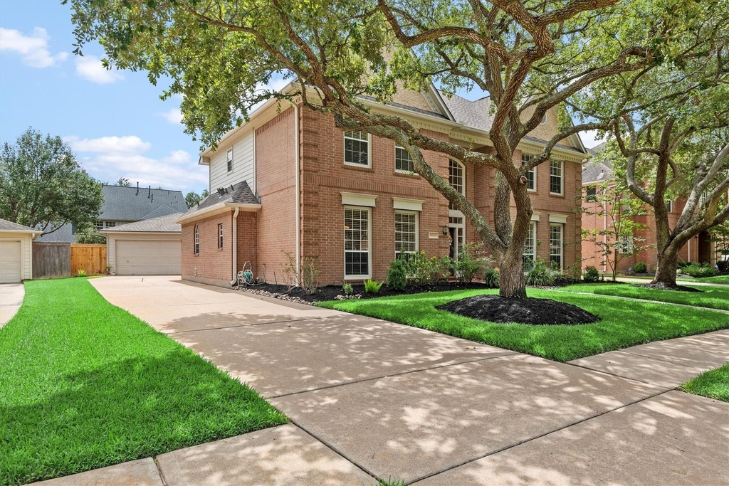 22007 Crossbrook Drive - Photo 1