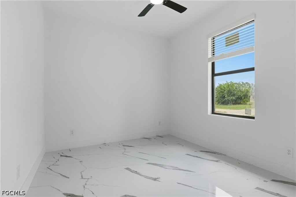 4787 Golfview Boulevard - Photo 8