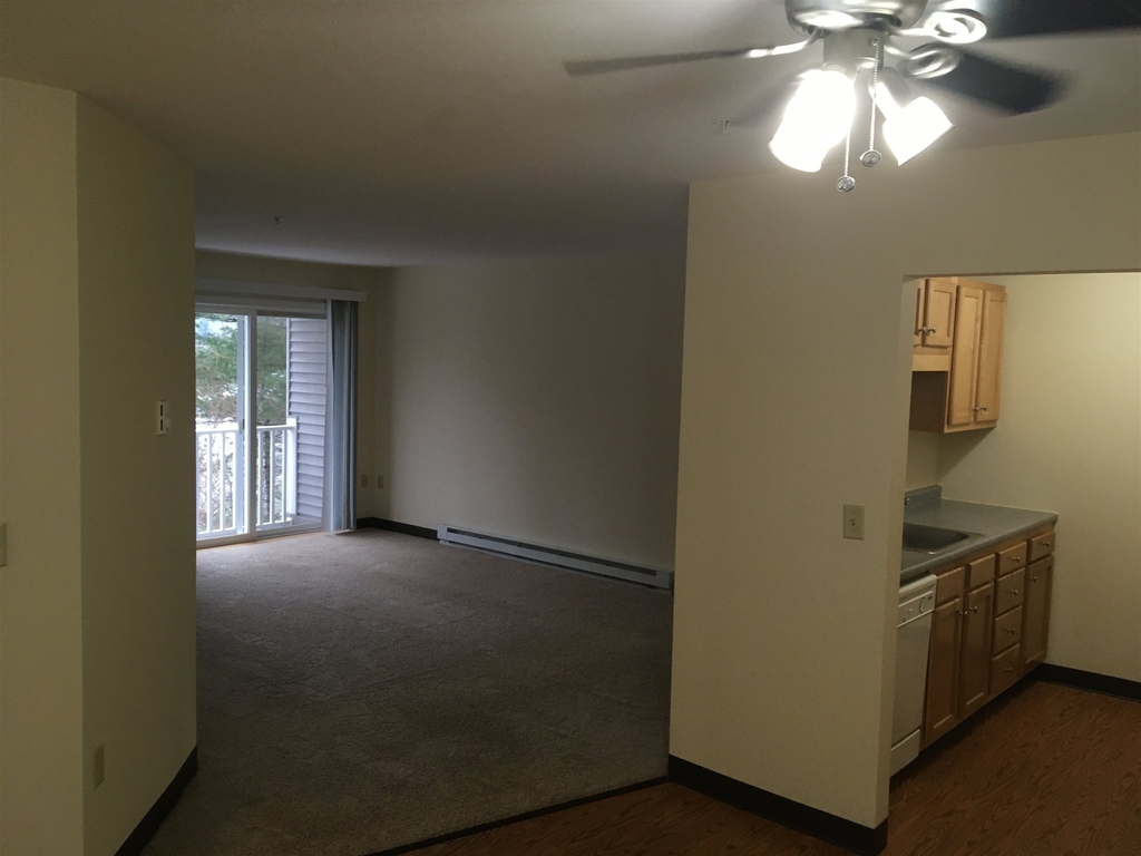 101 Eastern - Photo 16