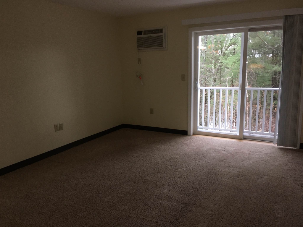 101 Eastern - Photo 23