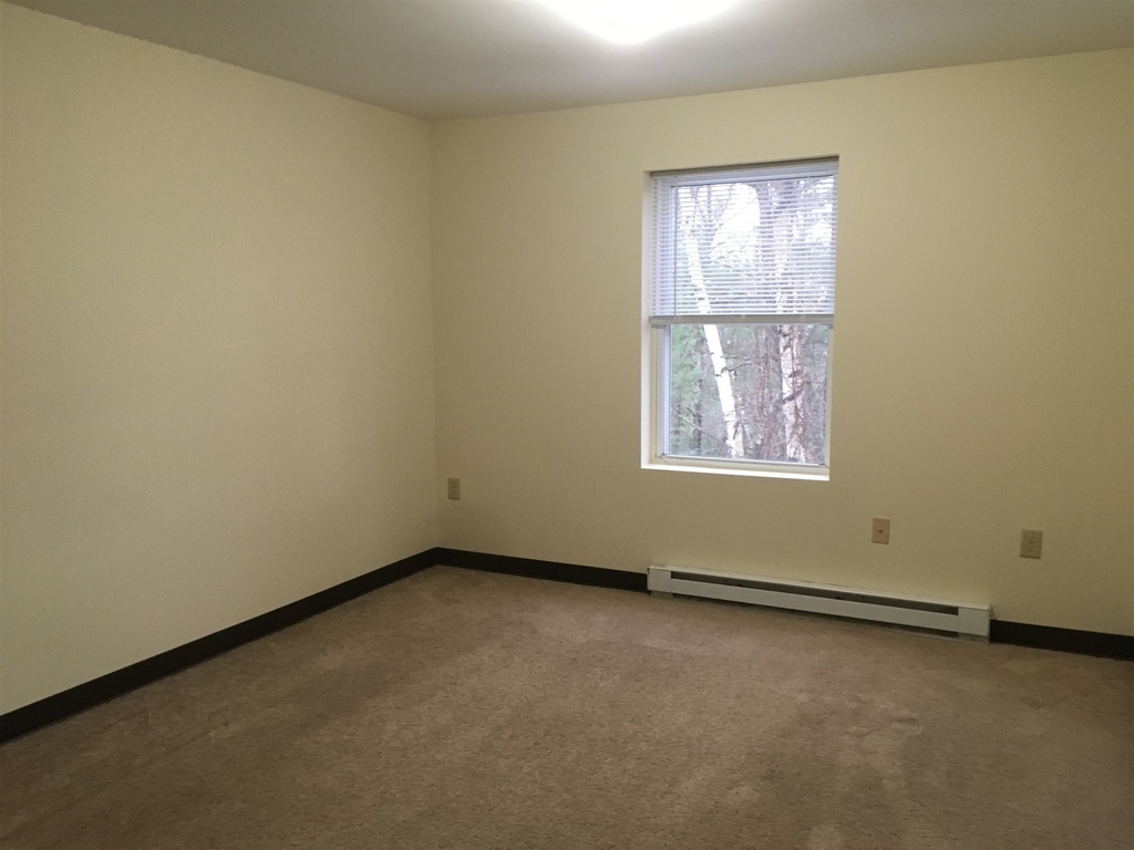 101 Eastern - Photo 30