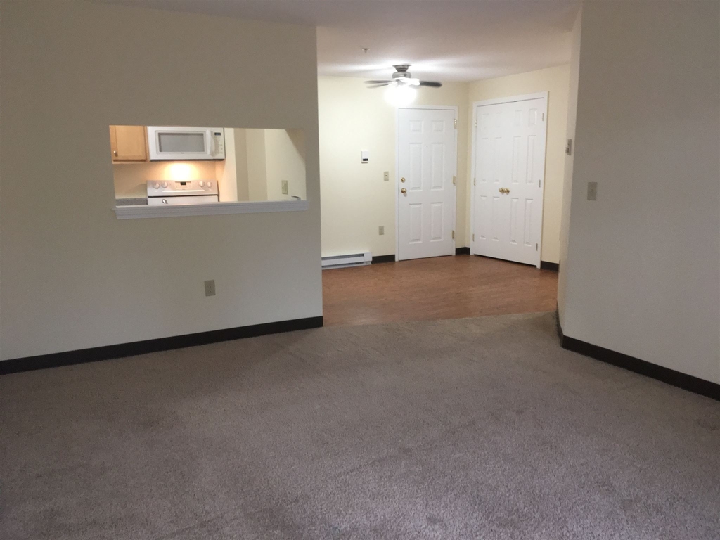 101 Eastern - Photo 21