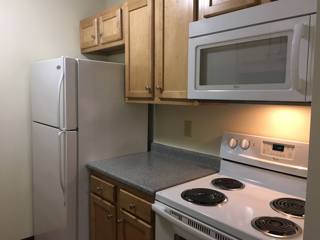 101 Eastern - Photo 7