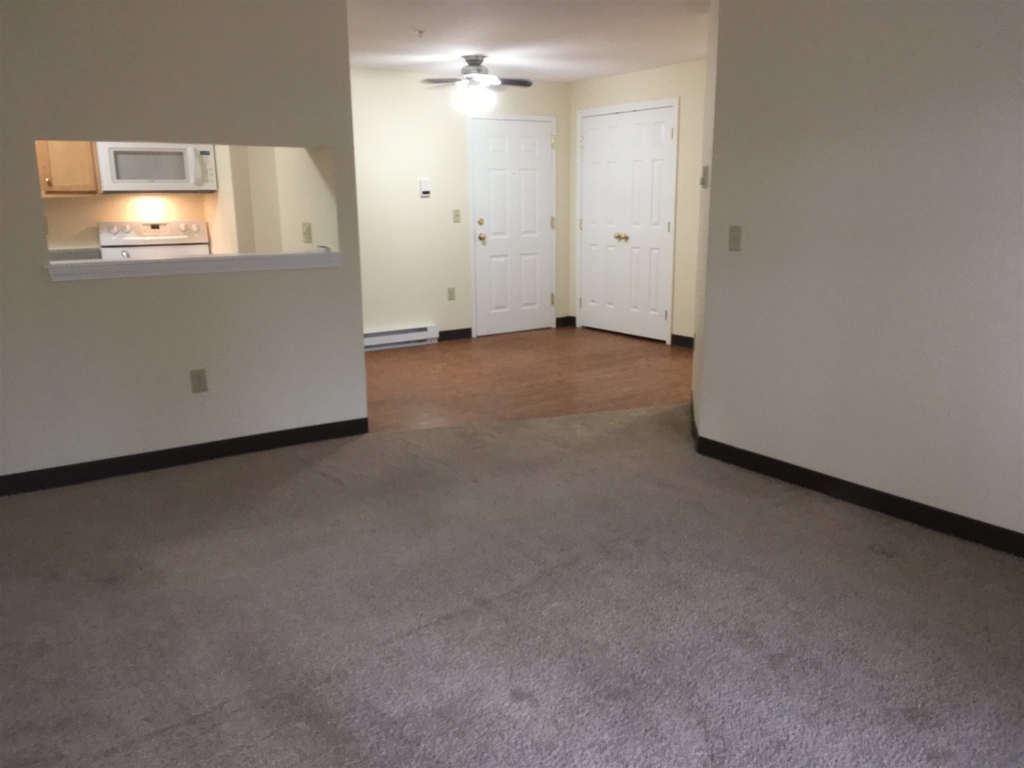 101 Eastern - Photo 22