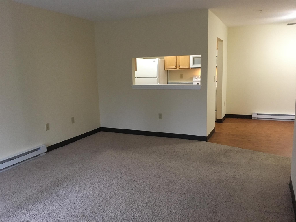 101 Eastern - Photo 19