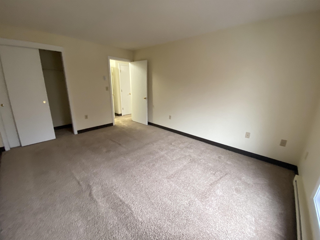 121 Eastern - Photo 16