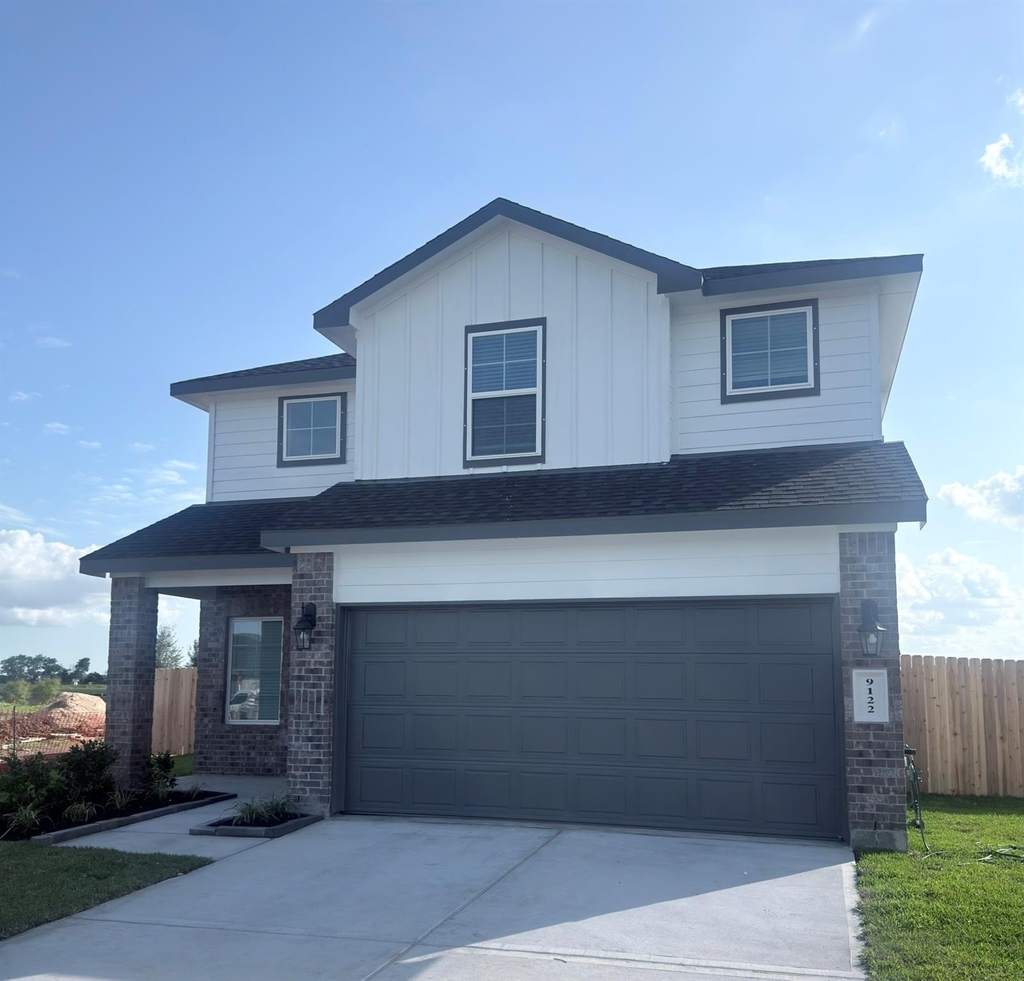 9122 Serene Haven Drive - Photo 0