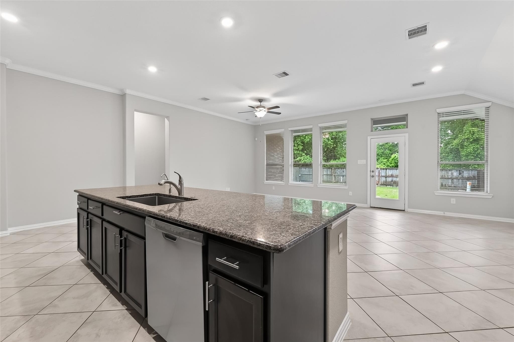 134 S Bearkat Court - Photo 8
