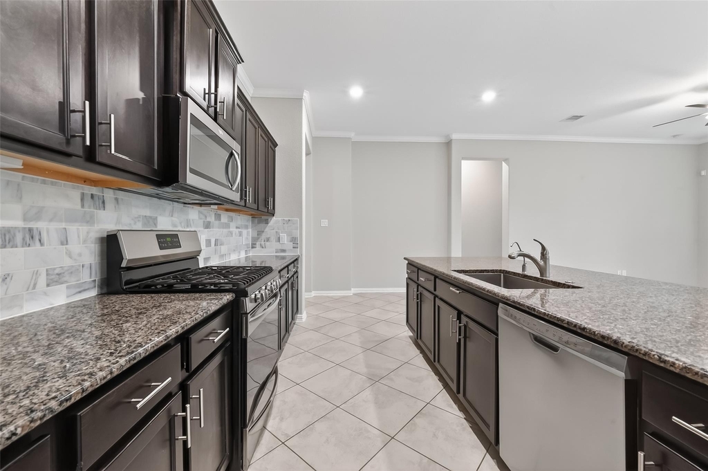 134 S Bearkat Court - Photo 9
