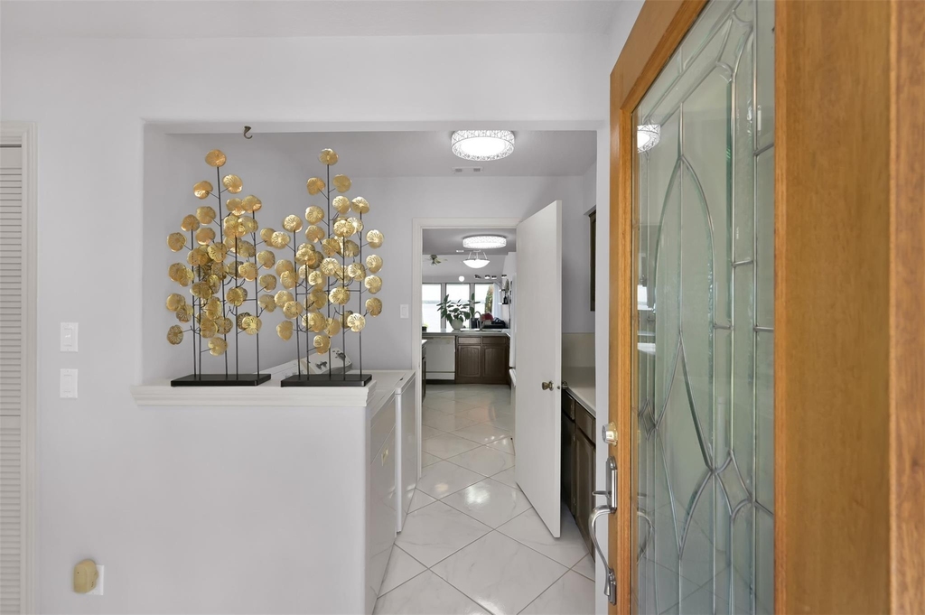 35 Lakeview Village - Photo 2