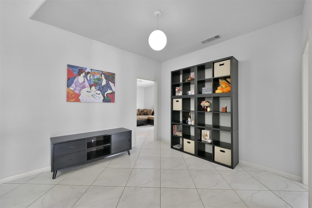 35 Lakeview Village - Photo 4