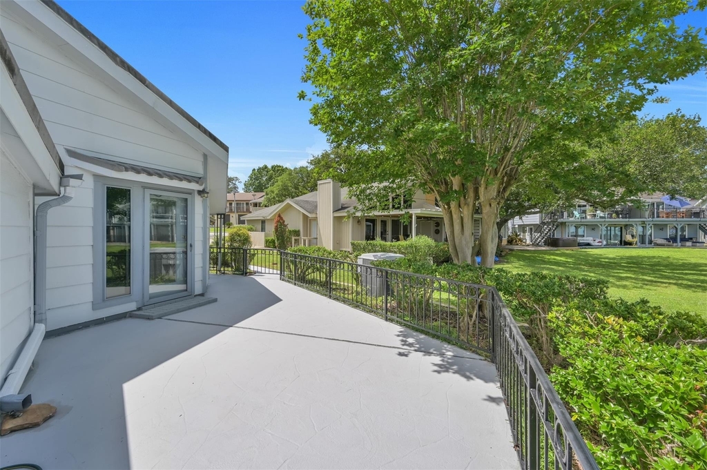 35 Lakeview Village - Photo 32