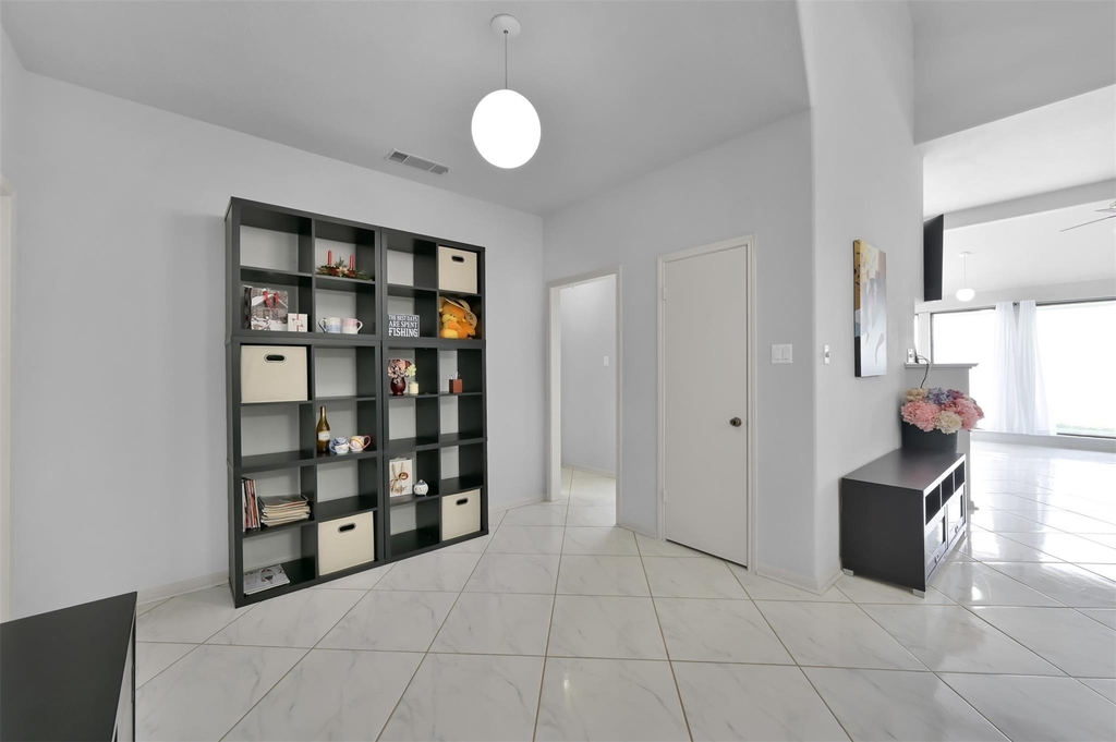 35 Lakeview Village - Photo 3