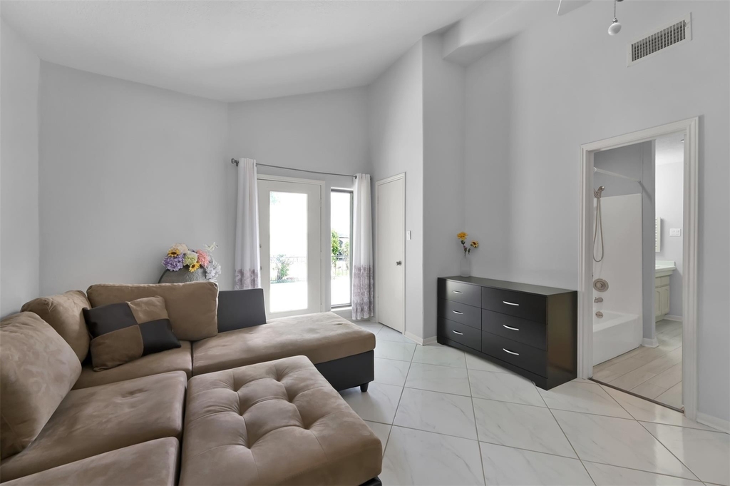 35 Lakeview Village - Photo 17
