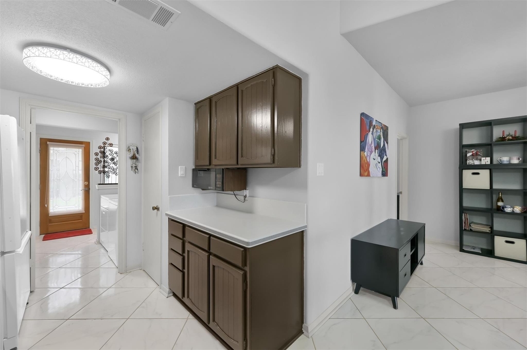 35 Lakeview Village - Photo 9