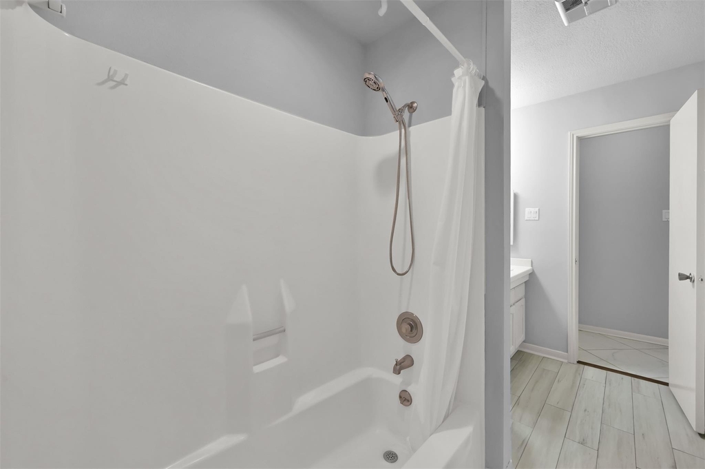 35 Lakeview Village - Photo 19