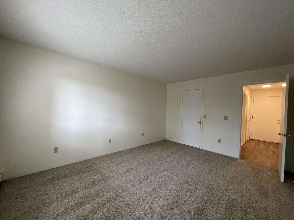 379 Huse - Photo 33