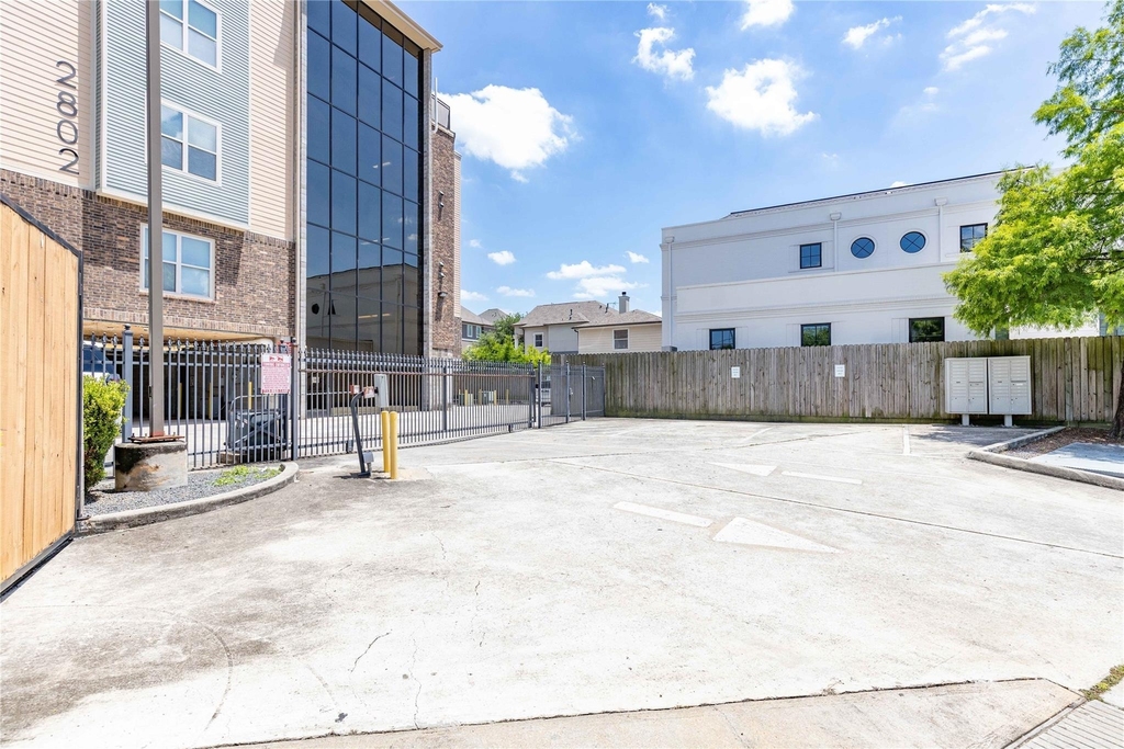 2802 Morrison Street - Photo 31