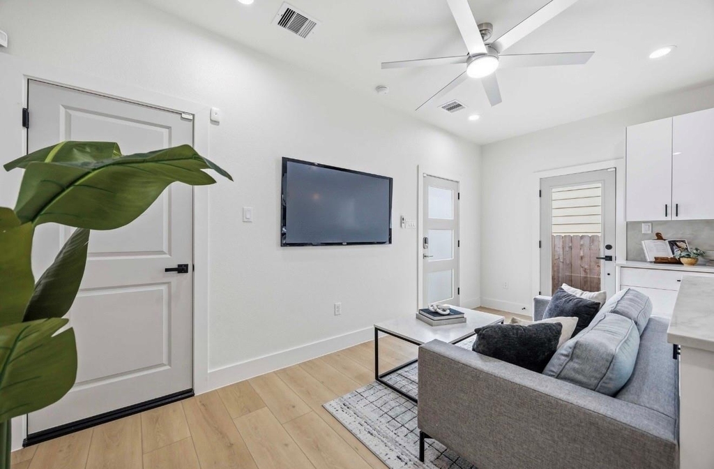 5313 Bacher - Photo 3