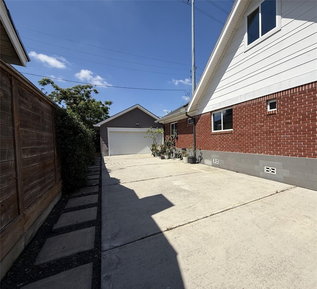 2302 Ruth Street - Photo 16