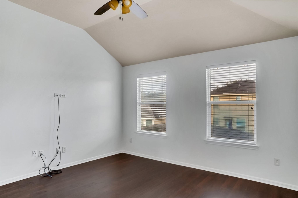 15807 Little Miss Creek Drive - Photo 17