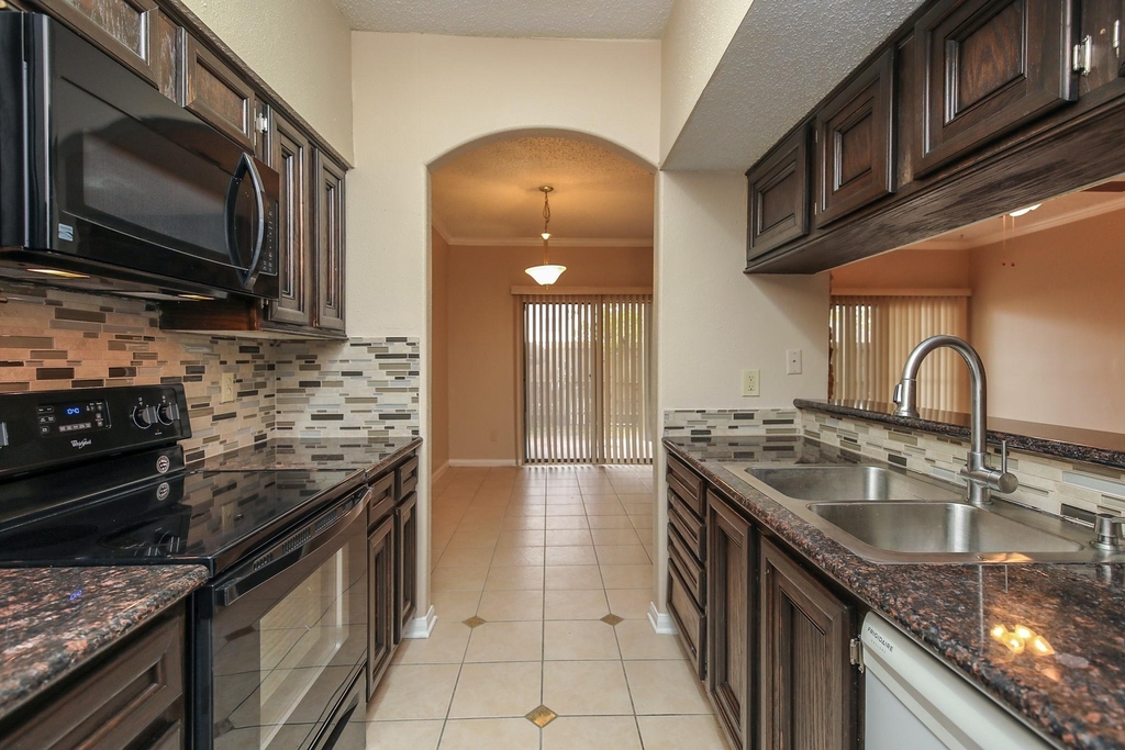 17417 Red Oak Drive - Photo 4