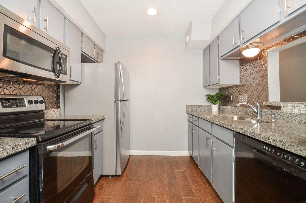 4635 Wild Indigo Street - Photo 8