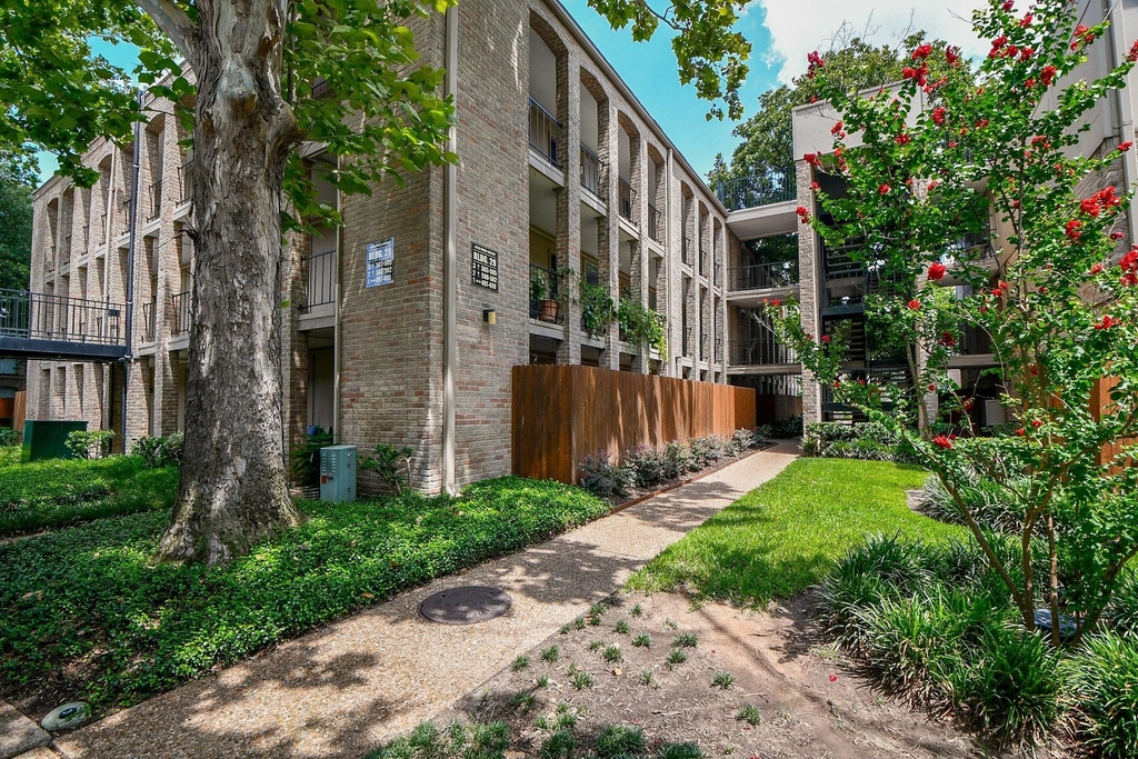 4635 Wild Indigo Street - Photo 35
