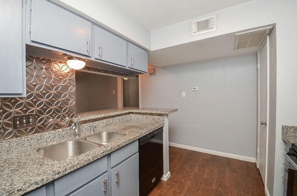 4635 Wild Indigo Street - Photo 11