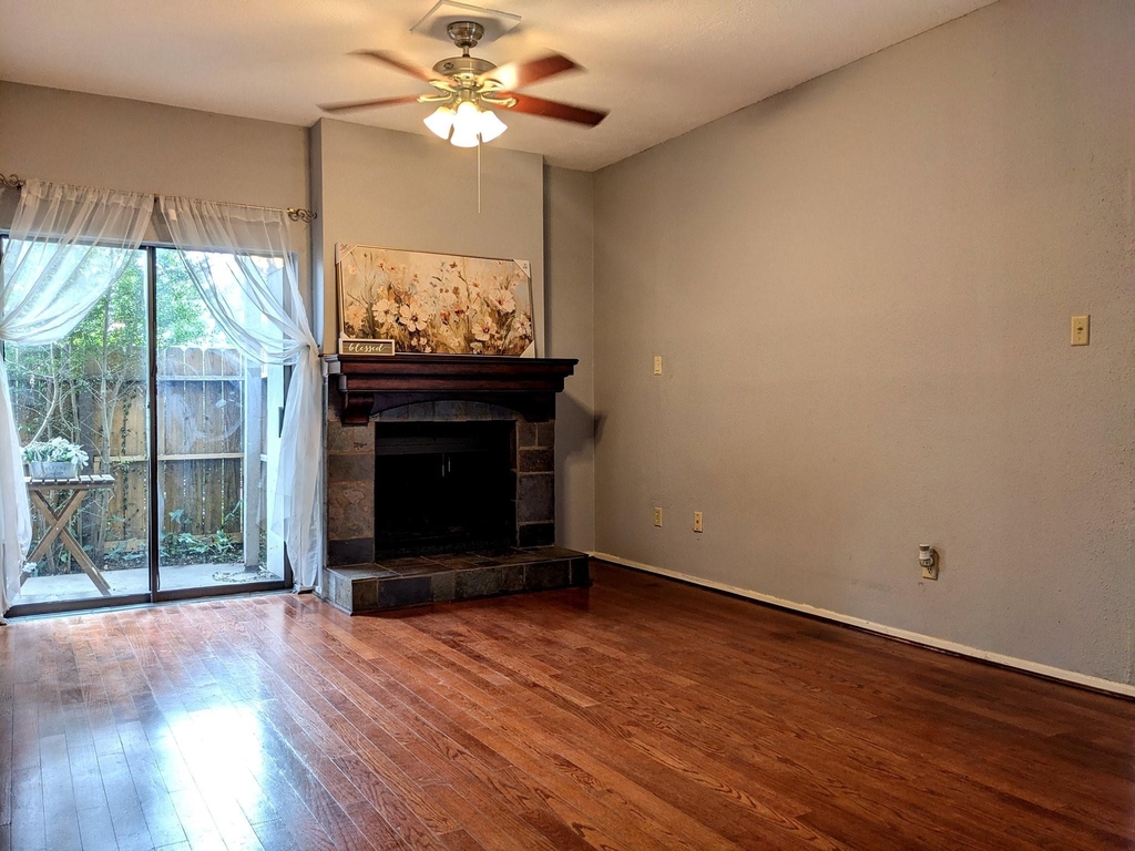7950 N Stadium Drive - Photo 0