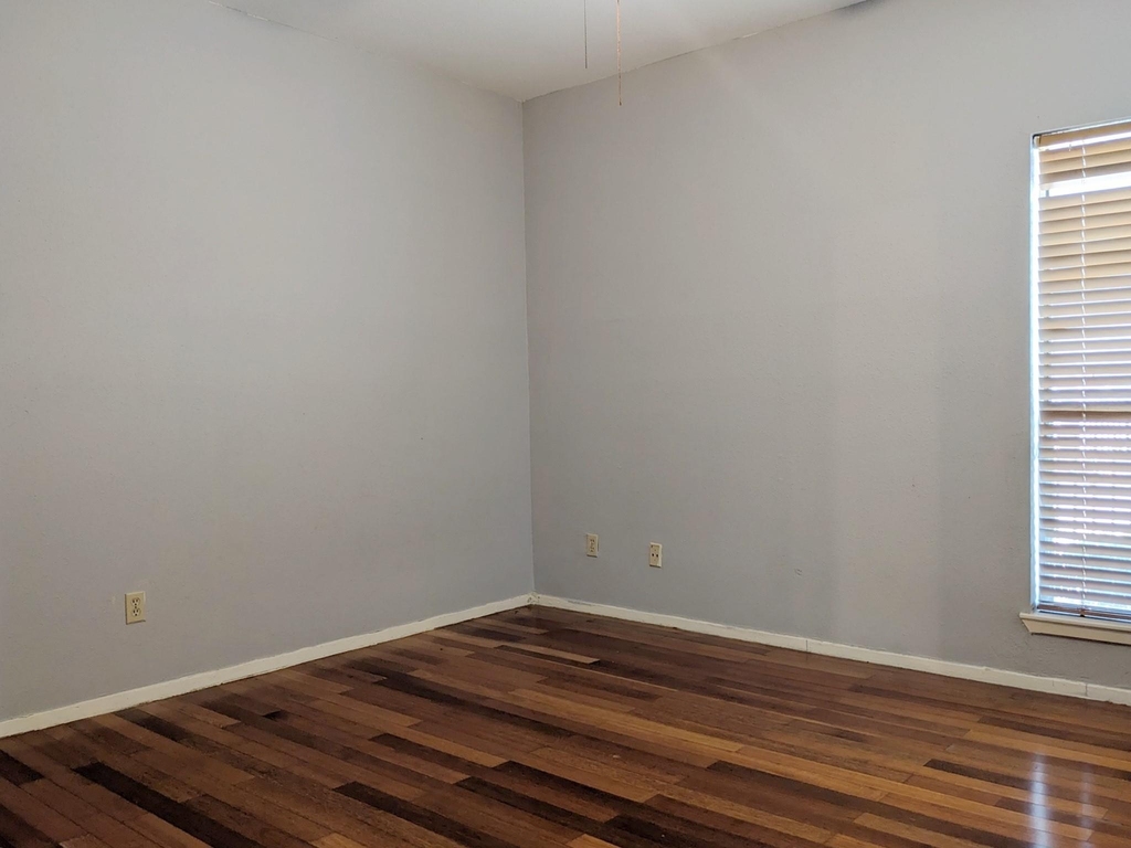 7950 N Stadium Drive - Photo 7