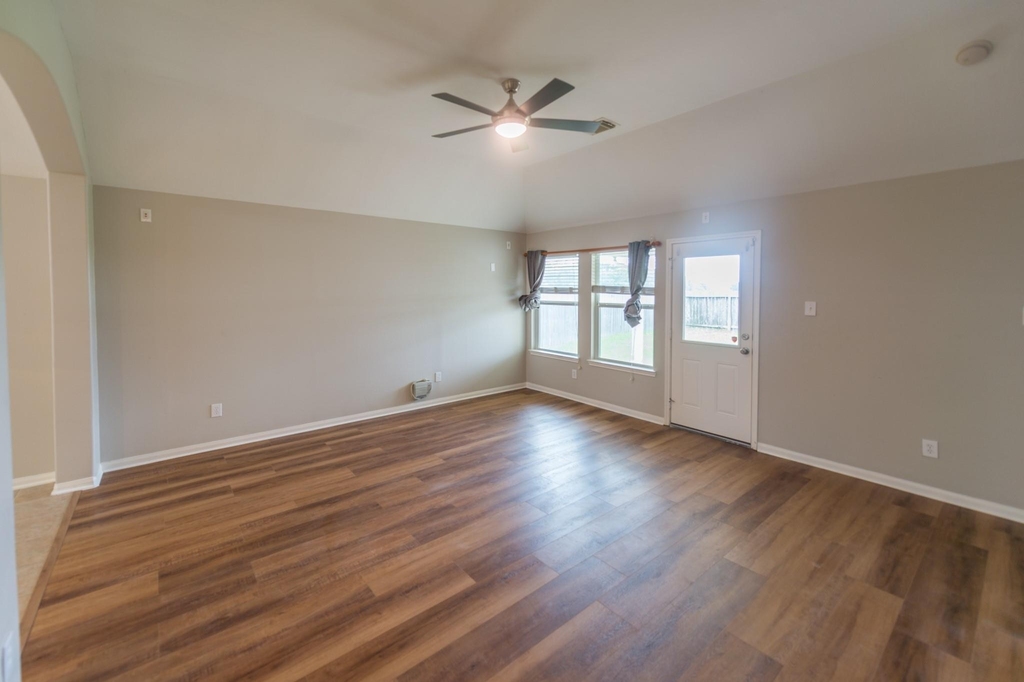 2834 Sage Bluff Avenue - Photo 13