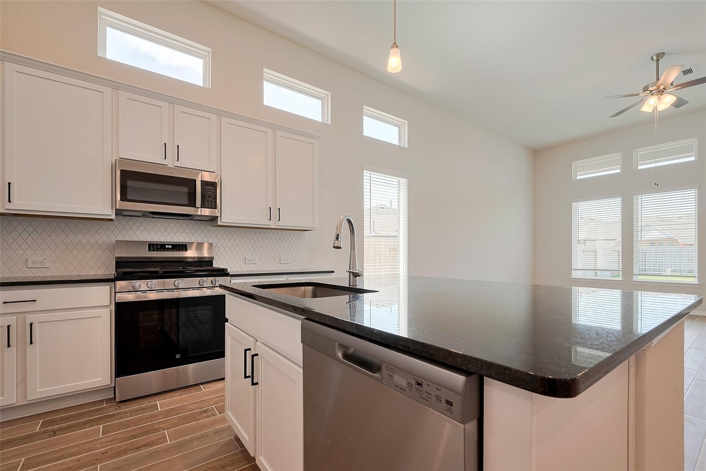 2405 Seamist Cove Lane - Photo 14